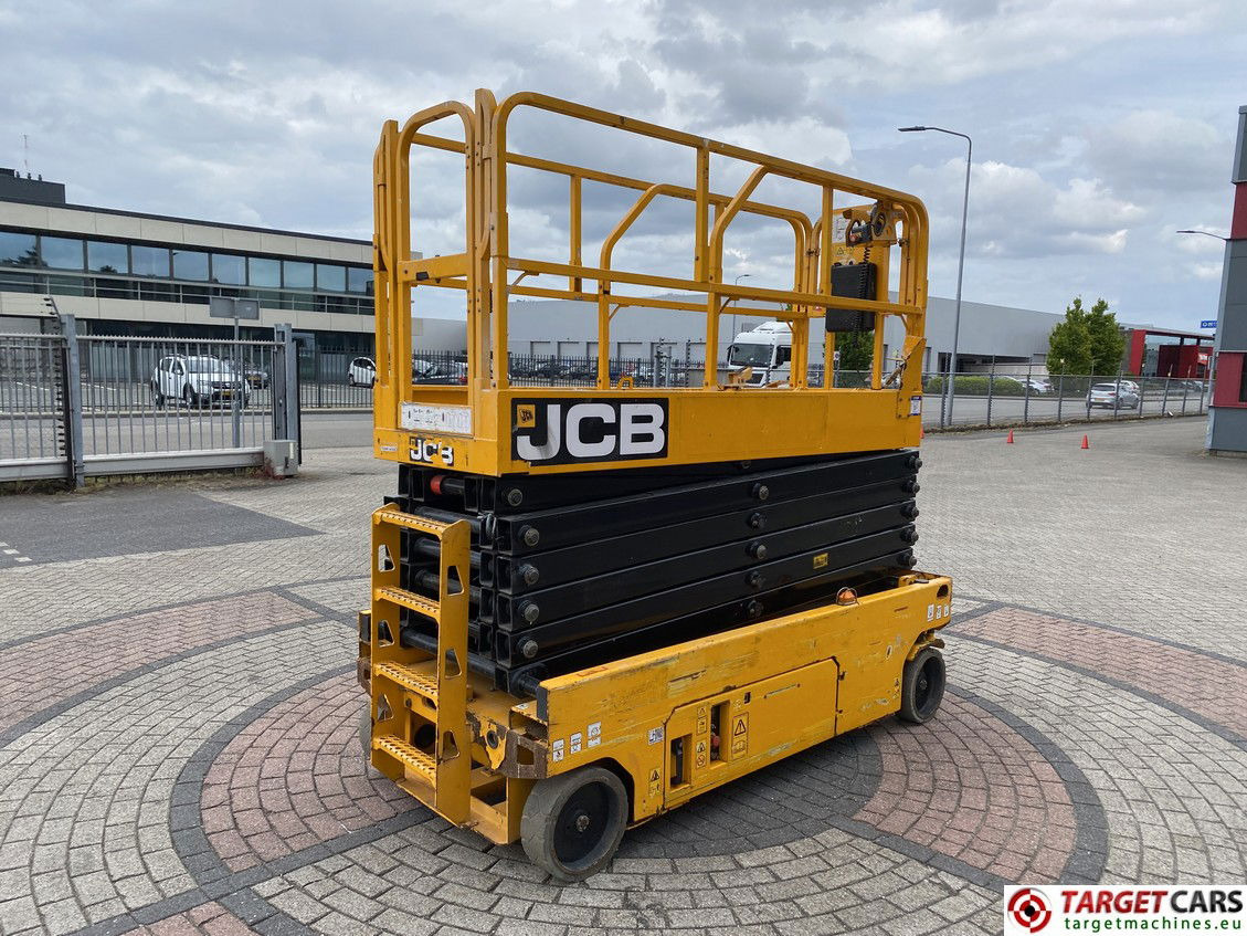 JCB S4550E ELECTRIC SCISSOR WORK LIFT 1580CM 2017 155HRS 2533933 - Scissor lift: picture 3 JCB S4550E ELECTRIC SCISSOR WORK LIFT 1580CM 2017 155HRS 2533933 - Scissor lift: picture 3