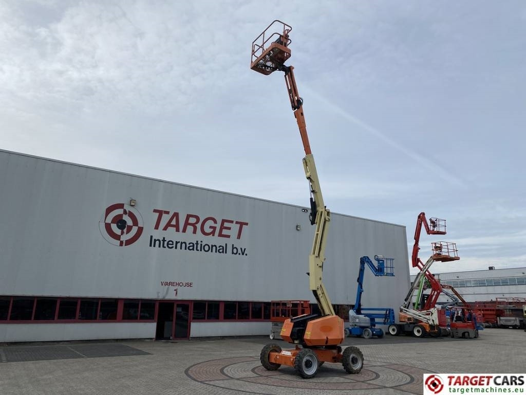 JLG 340AJ Articulated 4x4 Diesel Boom Work Lift 1233cm - Articulated boom: picture 5 JLG 340AJ Articulated 4x4 Diesel Boom Work Lift 1233cm - Articulated boom: picture 5