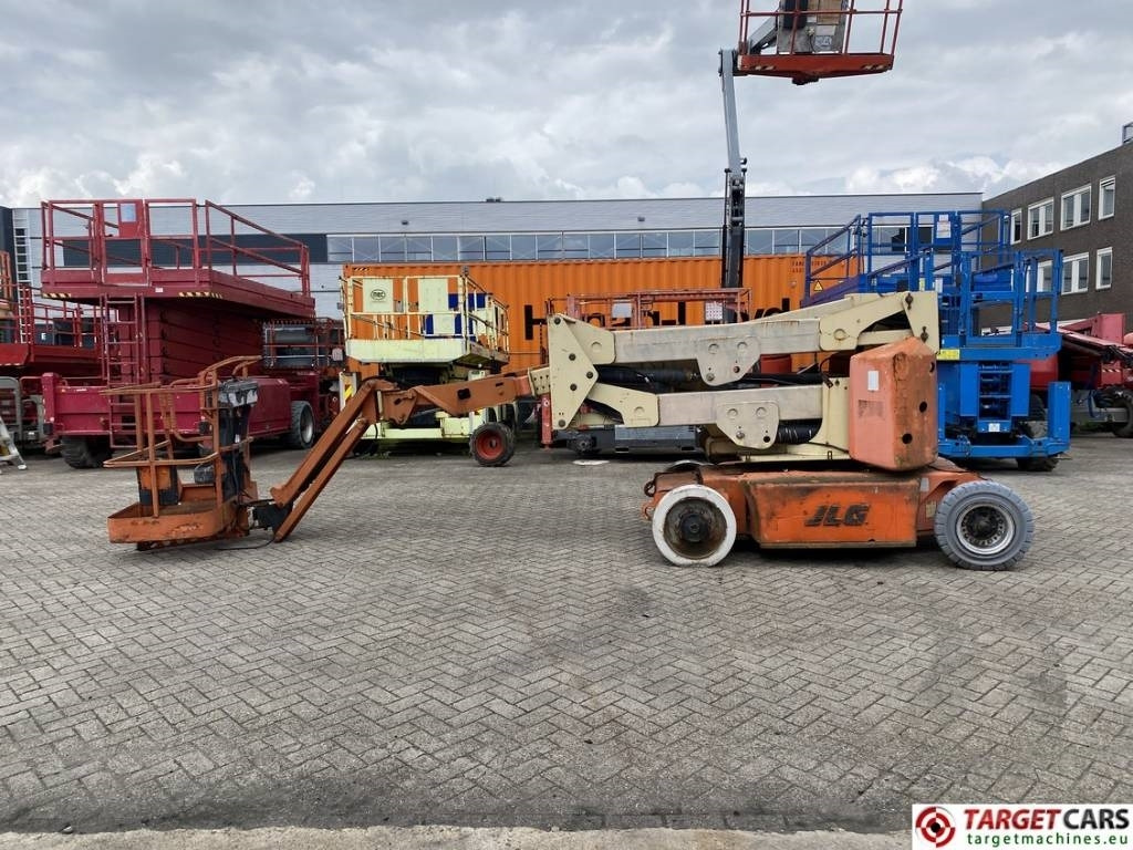 Articulated boom JLG E400AJPN Electric Articulated Boom Lift DEFECT: picture 7 Articulated boom JLG E400AJPN Electric Articulated Boom Lift DEFECT: picture 7