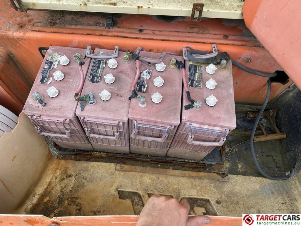Articulated boom JLG E400AJPN Electric Articulated Boom Lift DEFECT: picture 12 Articulated boom JLG E400AJPN Electric Articulated Boom Lift DEFECT: picture 12