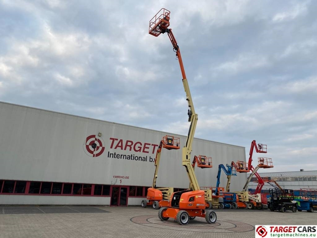 JLG EC450AJ Lithium-Ion Articulated Boom Lift 1572cm - Articulated boom: picture 5 JLG EC450AJ Lithium-Ion Articulated Boom Lift 1572cm - Articulated boom: picture 5