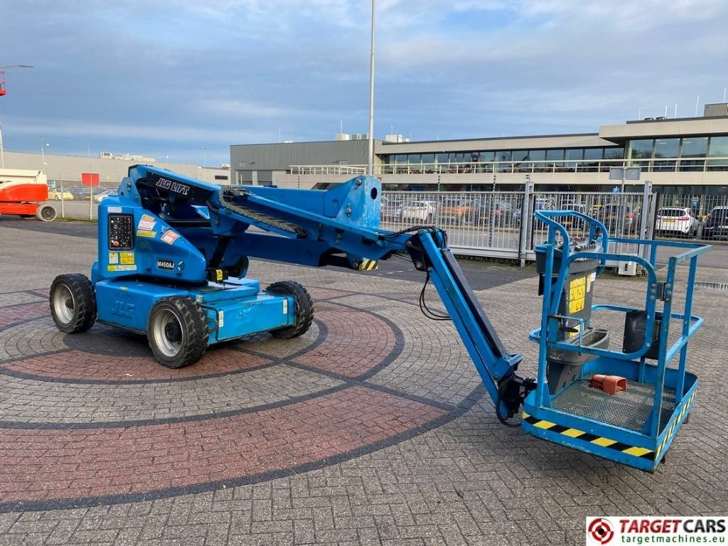 JLG M450AJ HyBrid Articulated Boom Work Lift 1572cm - Articulated boom: picture 2 JLG M450AJ HyBrid Articulated Boom Work Lift 1572cm - Articulated boom: picture 2