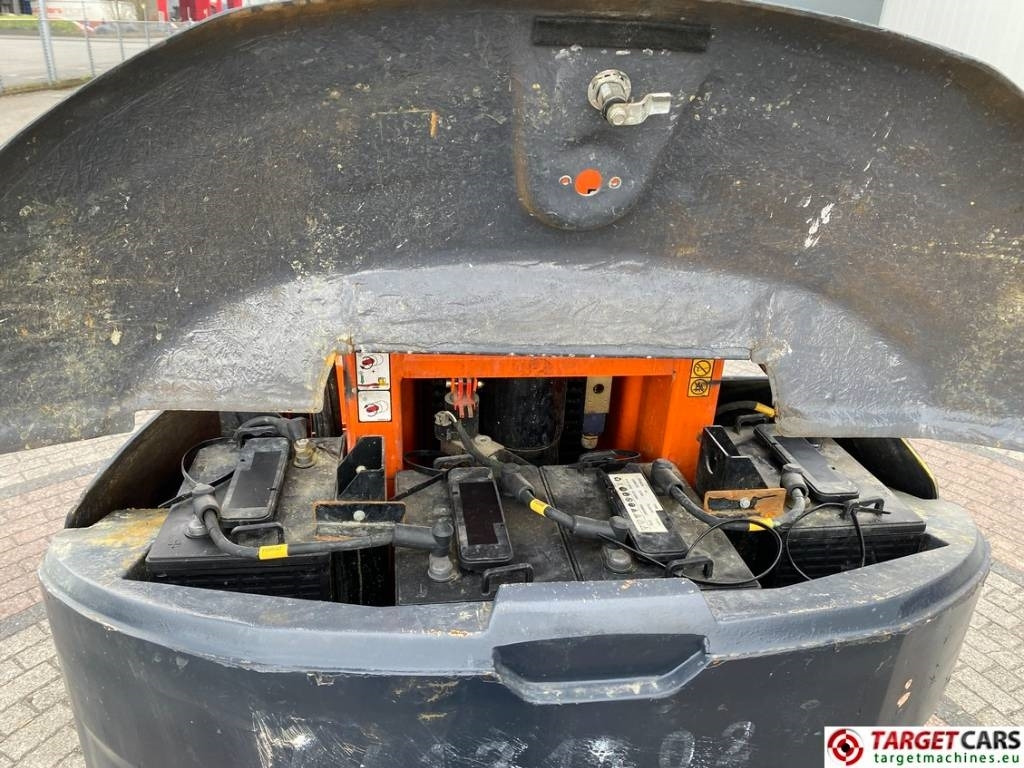 Vertical mast lift JLG Toucan 12E + Plus Vertical Mast Work Lift 1265cm: picture 14 Vertical mast lift JLG Toucan 12E + Plus Vertical Mast Work Lift 1265cm: picture 14