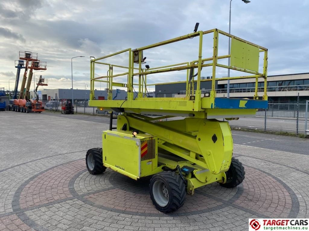 MEC 2684RT Diesel 4x4 Scissor Lift Speed-Level 992cm - Scissor lift: picture 2 MEC 2684RT Diesel 4x4 Scissor Lift Speed-Level 992cm - Scissor lift: picture 2