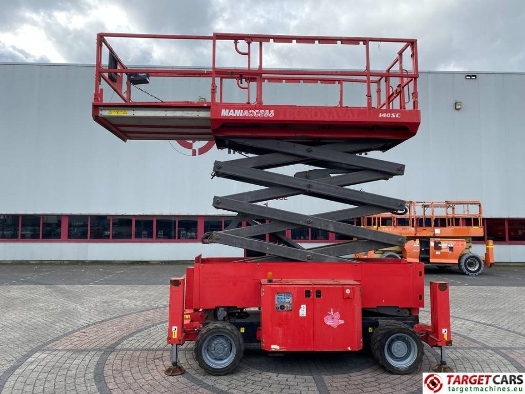 Manitou 140SC Diesel 4x4 Scissor Work Lift 1412cm - Scissor lift: picture 5 Manitou 140SC Diesel 4x4 Scissor Work Lift 1412cm - Scissor lift: picture 5