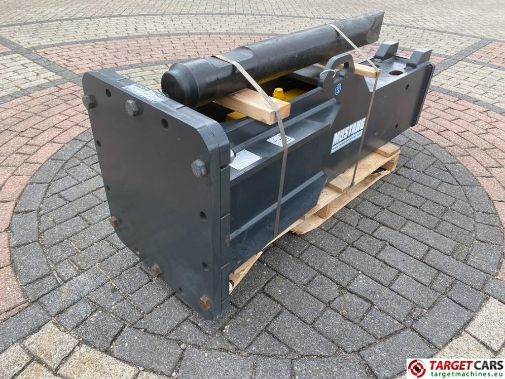 Mustang HM1802 Hydraulic Excavator Breaker Hammer 19~28T - Hydraulic hammer for Construction machinery: picture 2 Mustang HM1802 Hydraulic Excavator Breaker Hammer 19~28T - Hydraulic hammer for Construction machinery: picture 2