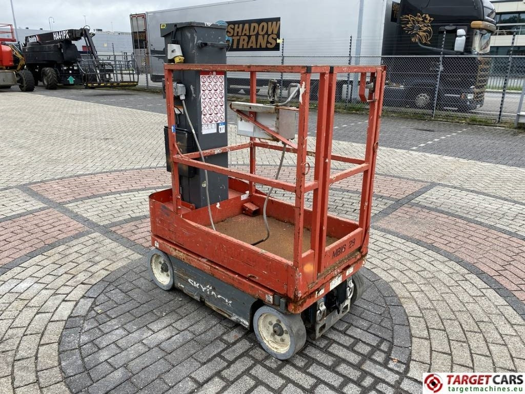 SkyJack SJ16 Electric Vertical Mast Work Lift 675cm - Aerial platform: picture 2 SkyJack SJ16 Electric Vertical Mast Work Lift 675cm - Aerial platform: picture 2