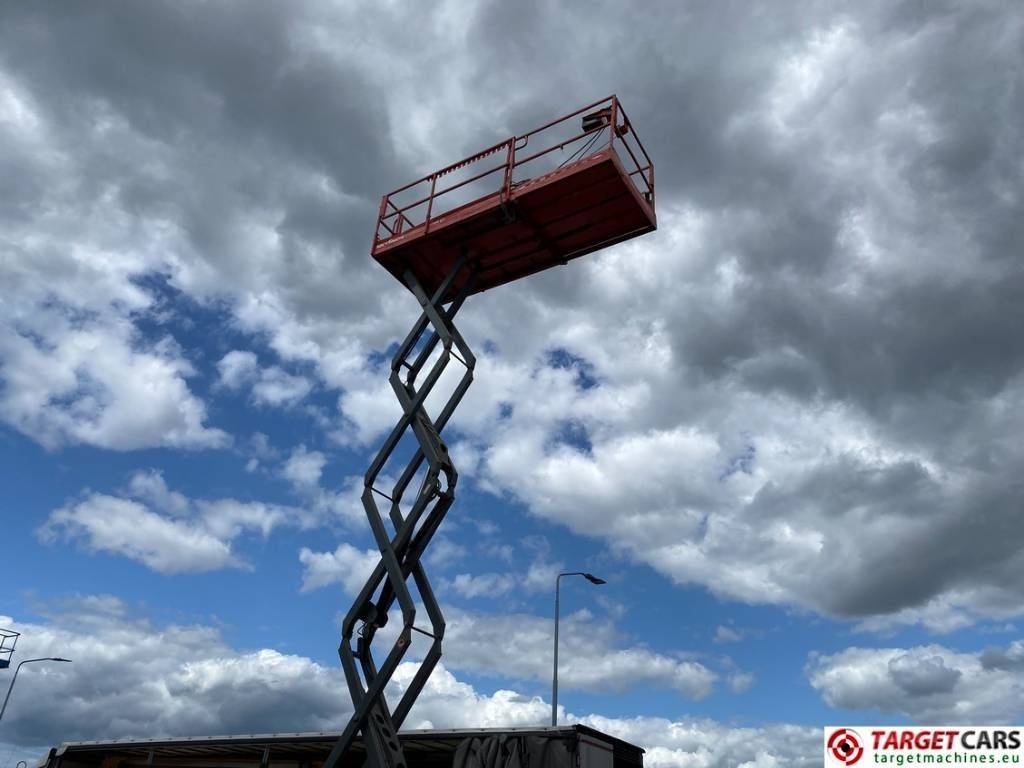 SkyJack SJ6832 RT 6832 Diesel 4x4 Scissor Work Lift 1180cm  leasing SkyJack SJ6832 RT 6832 Diesel 4x4 Scissor Work Lift 1180cm: picture 29