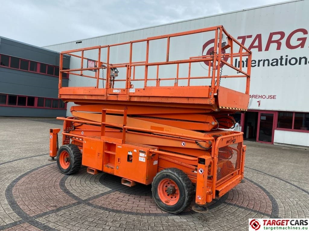 SkyJack SJ9250 RT Diesel 4x4 Scissor Work Lift 1720cm - Scissor lift: picture 4 SkyJack SJ9250 RT Diesel 4x4 Scissor Work Lift 1720cm - Scissor lift: picture 4