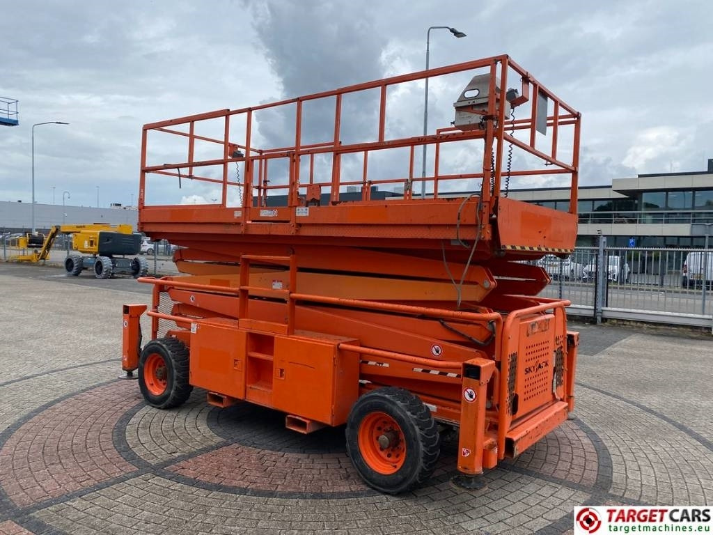 SkyJack SJ9250 RT Diesel 4x4 Scissor Work Lift 1720cm - Scissor lift: picture 2 SkyJack SJ9250 RT Diesel 4x4 Scissor Work Lift 1720cm - Scissor lift: picture 2