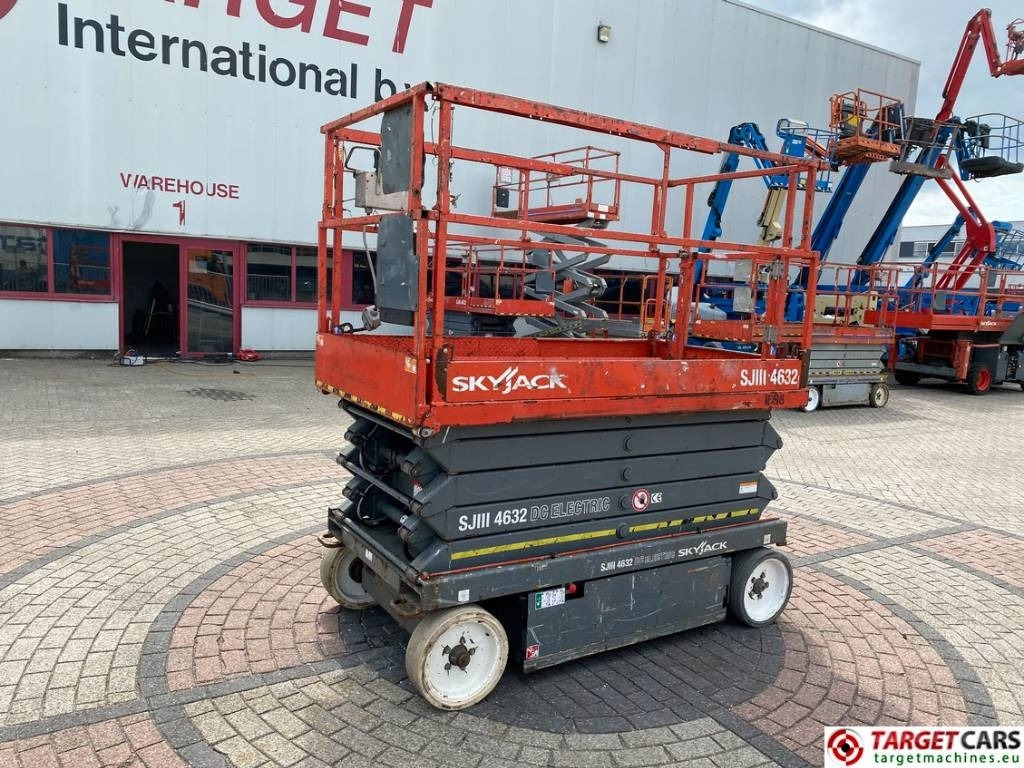 SkyJack SJIII-4632 Electric 4632 Scissor Work Lift 1170cm - Scissor lift: picture 1 SkyJack SJIII-4632 Electric 4632 Scissor Work Lift 1170cm - Scissor lift: picture 1