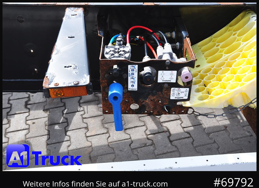 KRONE SDC, Containerchassis, 2x20/30/40 - Container transporter/ Swap body semi-trailer: picture 3 KRONE SDC, Containerchassis, 2x20/30/40 - Container transporter/ Swap body semi-trailer: picture 3