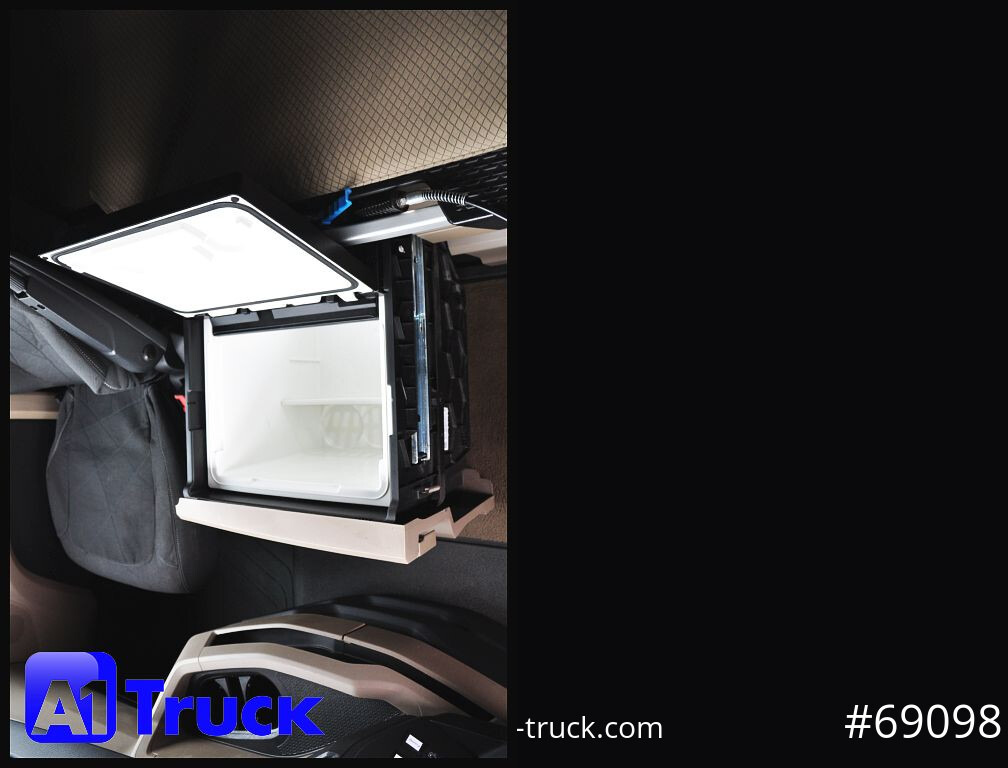 MAN TGX 18.510 GX,  Individual,  Lowliner,  neues Model - Tractor unit: picture 5 MAN TGX 18.510 GX,  Individual,  Lowliner,  neues Model - Tractor unit: picture 5