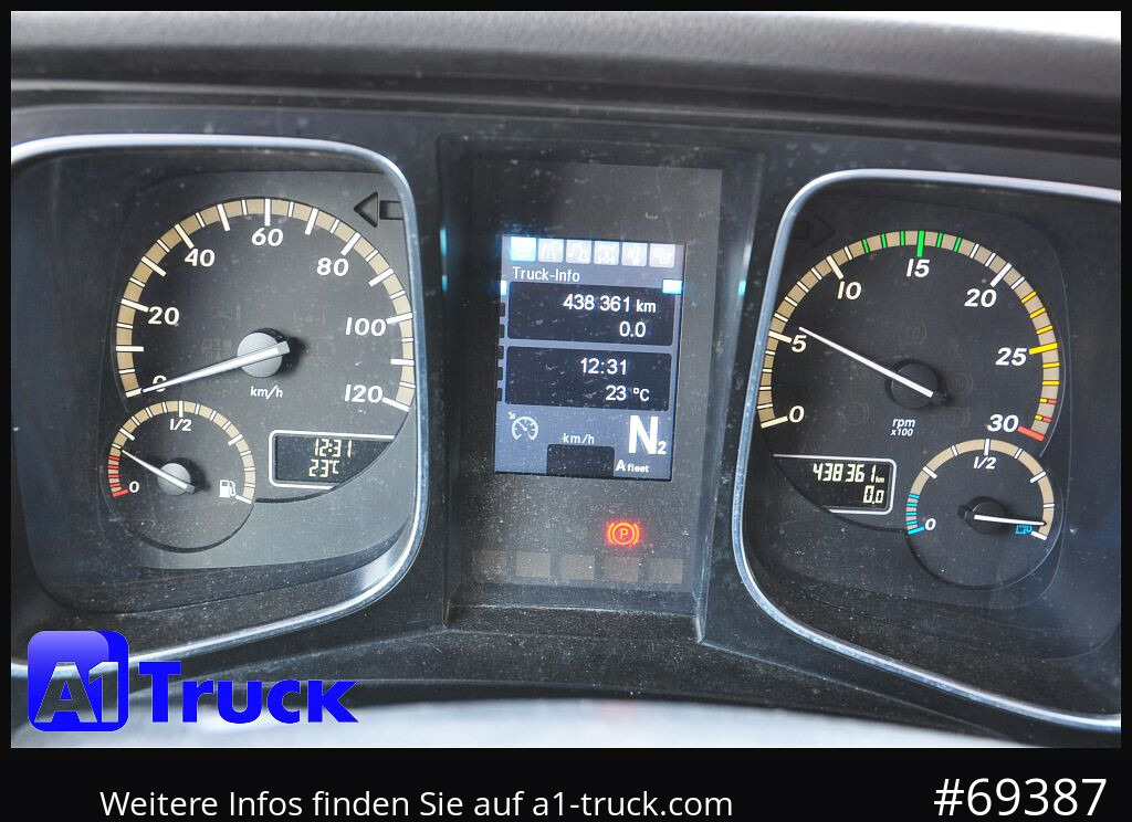 MERCEDES-BENZ Actros 1832, Lowliner, 1 Vorbesitzer - Tractor unit: picture 2 MERCEDES-BENZ Actros 1832, Lowliner, 1 Vorbesitzer - Tractor unit: picture 2