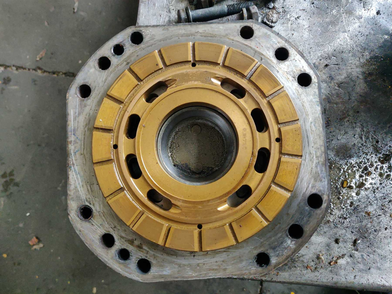 Caterpillar 225 MOTORE IDRAULICO ROTAZIONE - Hydraulic motor for Construction machinery: picture 4 Caterpillar 225 MOTORE IDRAULICO ROTAZIONE - Hydraulic motor for Construction machinery: picture 4