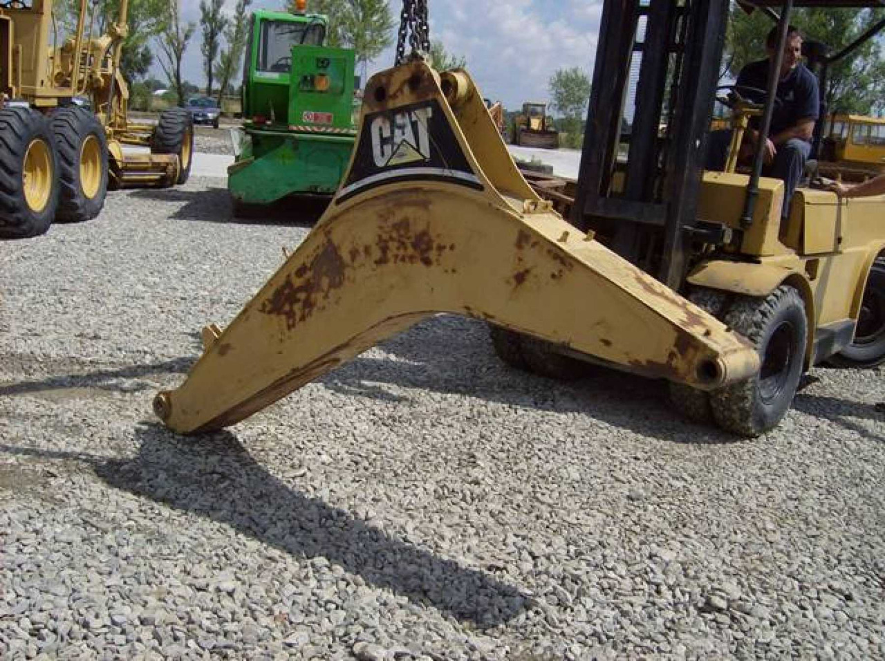 Caterpillar 438C BRACCIO POSTERIORE - Boom for Construction machinery: picture 1 Caterpillar 438C BRACCIO POSTERIORE - Boom for Construction machinery: picture 1