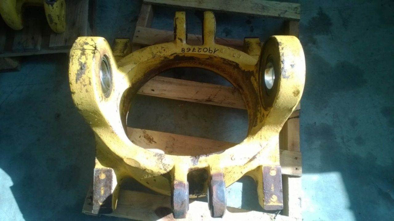 Caterpillar 735 Supporto perno snodo centrale - Body and exterior for Construction machinery: picture 1 Caterpillar 735 Supporto perno snodo centrale - Body and exterior for Construction machinery: picture 1