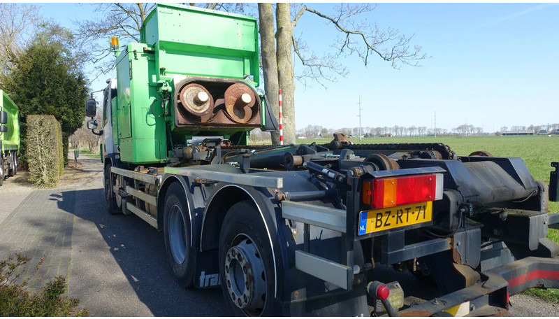DAF CF 75.310 Euro 5 - Garbage truck: picture 4 DAF CF 75.310 Euro 5 - Garbage truck: picture 4