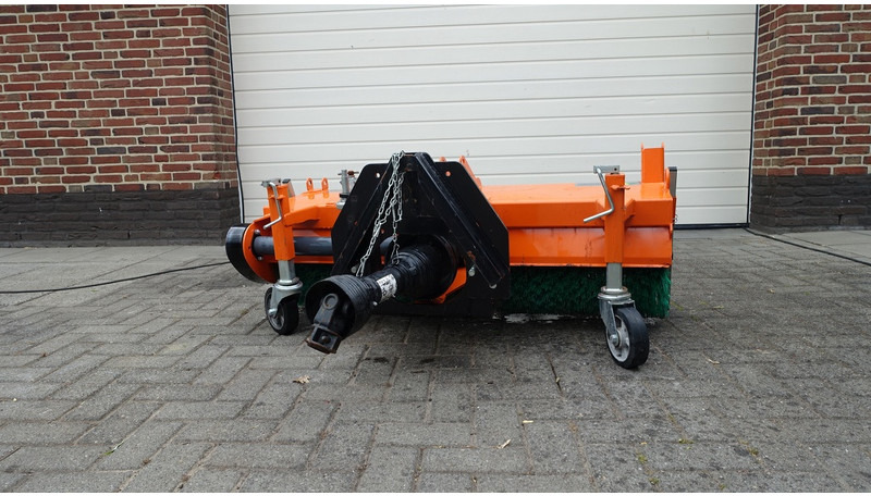 Eco Technologies Rolbezem 130Cm Rolbezem 130Cm - Road sweeper: picture 1 Eco Technologies Rolbezem 130Cm Rolbezem 130Cm - Road sweeper: picture 1