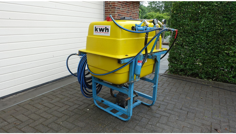 KWH Gedragen veldspuit vatspuit 400 Liter - Sprayer: picture 2 KWH Gedragen veldspuit vatspuit 400 Liter - Sprayer: picture 2