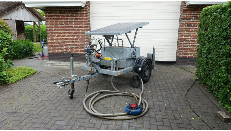 Plasdraspomp op aanhangwagen afzetbaar - Tractor mounted sprayer: picture 1 Plasdraspomp op aanhangwagen afzetbaar - Tractor mounted sprayer: picture 1
