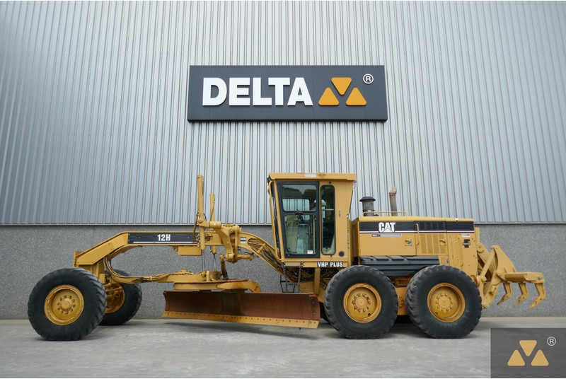 Caterpillar 12H - Grader: picture 1 Caterpillar 12H - Grader: picture 1