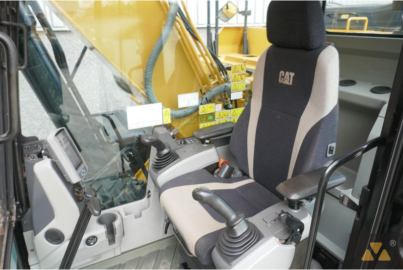 Crawler excavator Caterpillar 320EL: picture 7