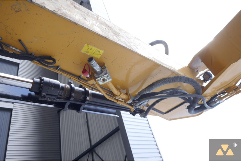 Crawler excavator Caterpillar 325F LCR: picture 11 Crawler excavator Caterpillar 325F LCR: picture 11