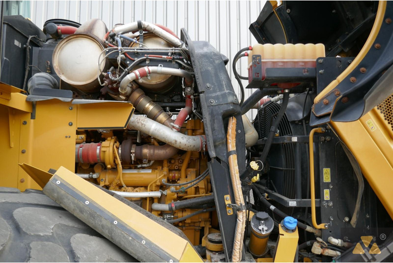 Wheel loader Caterpillar 980M: picture 17