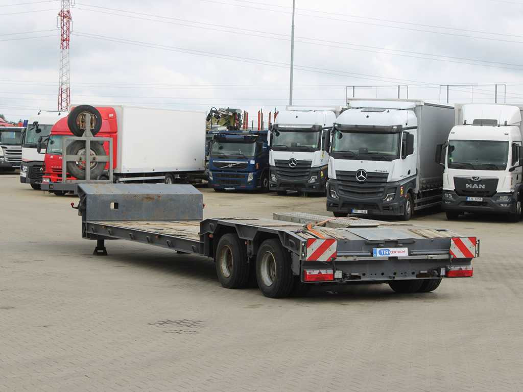 Goldhofer STZ-TL 2-27/80, DRIVE-IN - Low loader semi-trailer: picture 5 Goldhofer STZ-TL 2-27/80, DRIVE-IN - Low loader semi-trailer: picture 5
