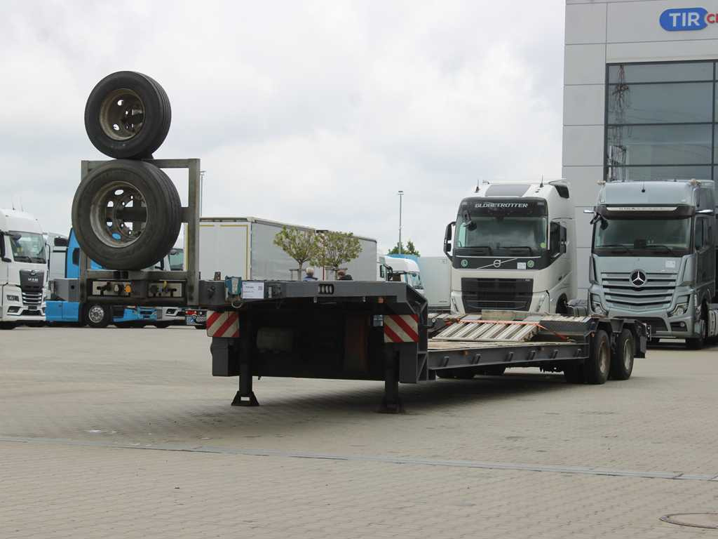 Goldhofer STZ-TL 2-27/80, DRIVE-IN - Low loader semi-trailer: picture 1 Goldhofer STZ-TL 2-27/80, DRIVE-IN - Low loader semi-trailer: picture 1