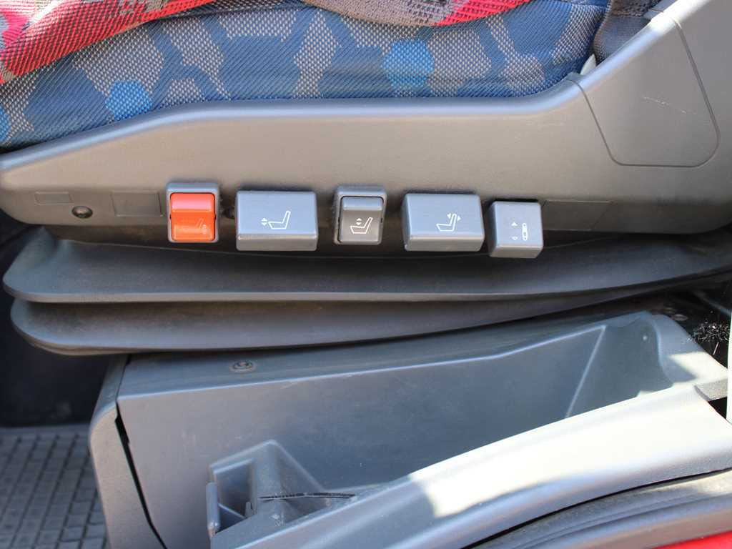 Curtain side truck Iveco EUROCARGO 120E22: picture 7