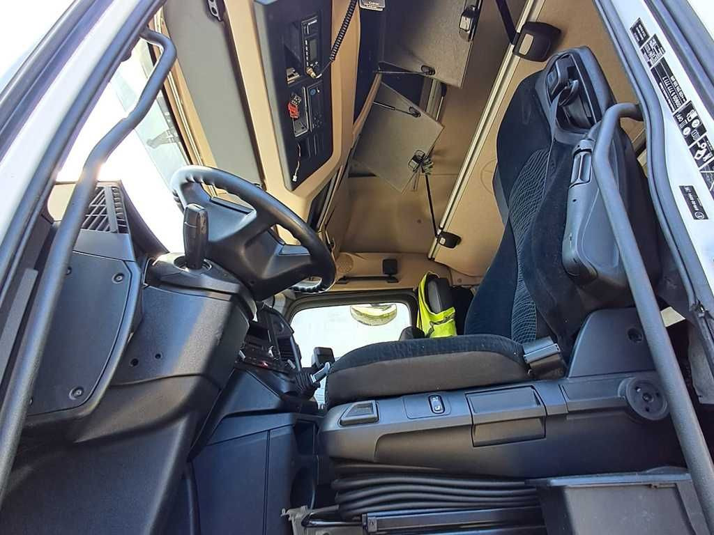 Mercedes-Benz Actros 2542, 6X2 - Curtain side truck: picture 5 Mercedes-Benz Actros 2542, 6X2 - Curtain side truck: picture 5