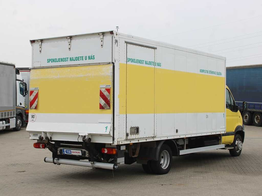 Renault MASCOTT 160.65 P 4X2, EURO 3, TAIL LIFT Renault MASCOTT 160.65 P 4X2, EURO 3, TAIL LIFT - Closed box van: picture 3 Renault MASCOTT 160.65 P 4X2, EURO 3, TAIL LIFT Renault MASCOTT 160.65 P 4X2, EURO 3, TAIL LIFT - Closed box van: picture 3