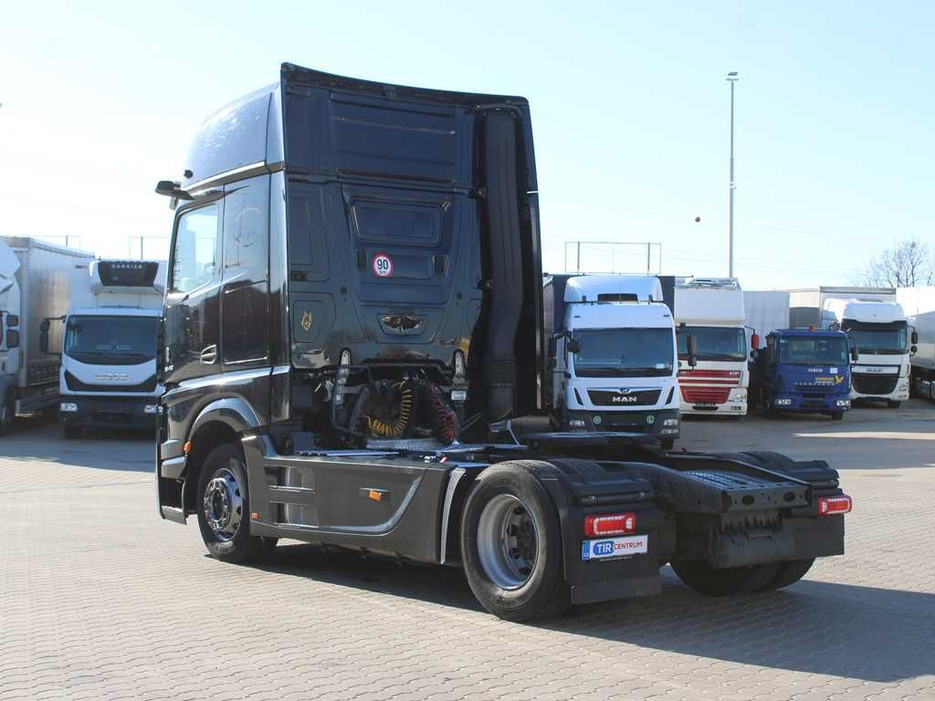 Mercedes-Benz Actros 1848, EURO 6, NAVIGATION, GIGA SPACE Mercedes-Benz Actros 1848, EURO 6, NAVIGATION, GIGA SPACE - Tractor unit: picture 4 Mercedes-Benz Actros 1848, EURO 6, NAVIGATION, GIGA SPACE Mercedes-Benz Actros 1848, EURO 6, NAVIGATION, GIGA SPACE - Tractor unit: picture 4