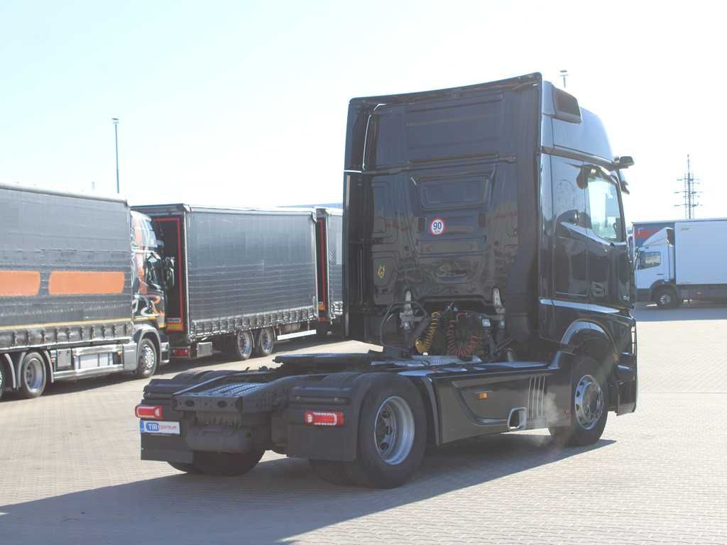 Mercedes-Benz Actros 1848, EURO 6, NAVIGATION, GIGA SPACE Mercedes-Benz Actros 1848, EURO 6, NAVIGATION, GIGA SPACE - Tractor unit: picture 3 Mercedes-Benz Actros 1848, EURO 6, NAVIGATION, GIGA SPACE Mercedes-Benz Actros 1848, EURO 6, NAVIGATION, GIGA SPACE - Tractor unit: picture 3