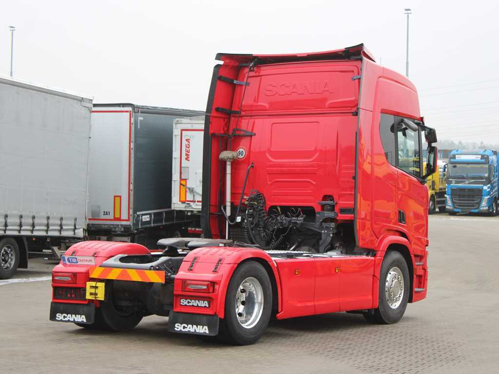 Scania R560, RETARDER, HYDRAULICS, AIR SUSPENSION, EURO 6 - Tractor unit: picture 4 Scania R560, RETARDER, HYDRAULICS, AIR SUSPENSION, EURO 6 - Tractor unit: picture 4