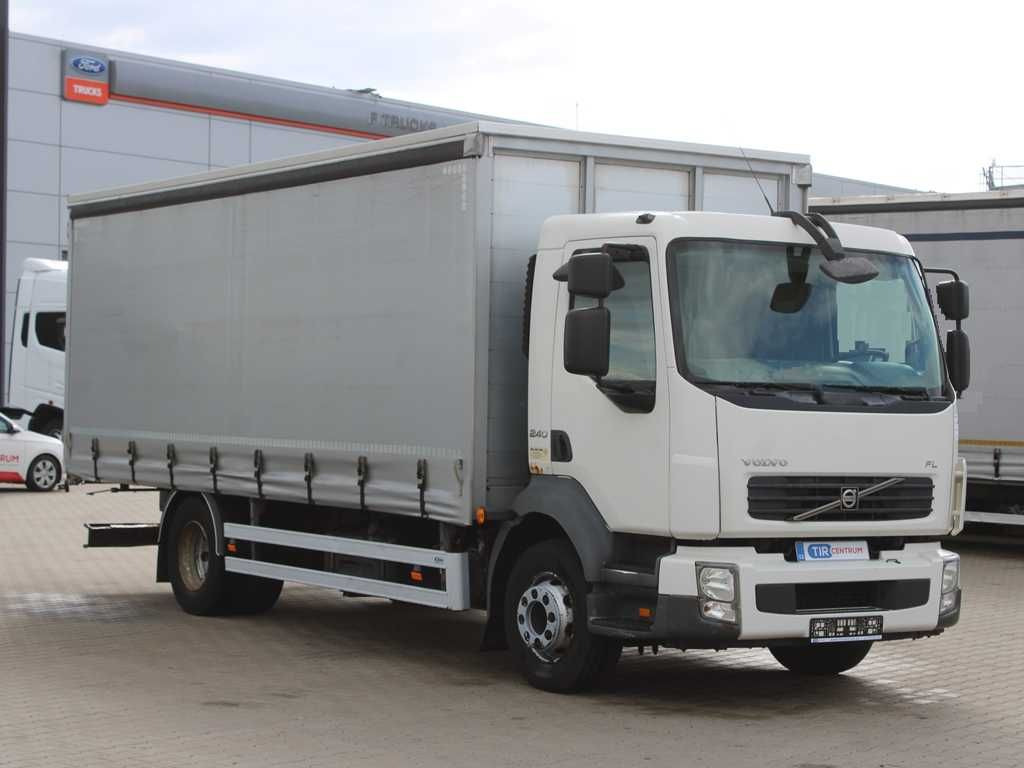 Volvo FL 240, EURO 5 - Curtain side truck: picture 2 Volvo FL 240, EURO 5 - Curtain side truck: picture 2