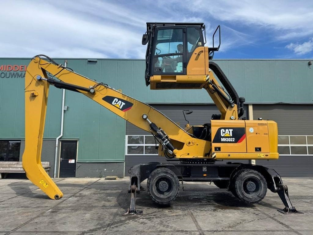 CAT MH3022 - Waste/ Industry handler: picture 1 CAT MH3022 - Waste/ Industry handler: picture 1