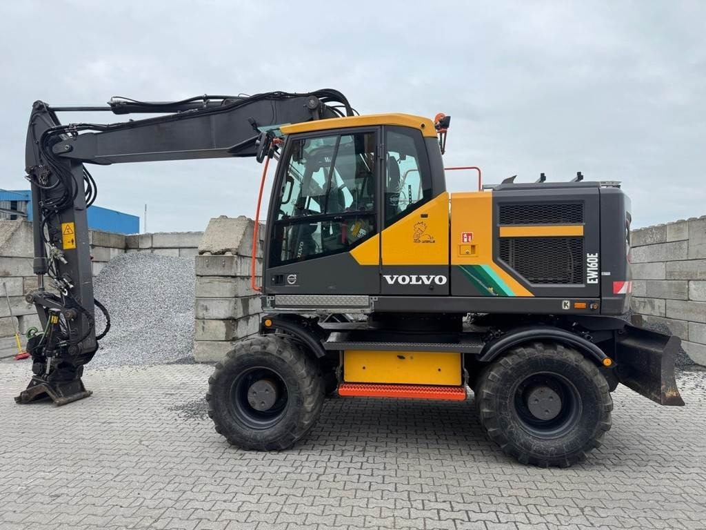 Wheel excavator Volvo EW160 E: picture 1