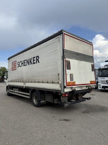 DAF LF 260 16 Tonner Plane mit LBW, Automatik, E6, - Curtain side truck: picture 4 DAF LF 260 16 Tonner Plane mit LBW, Automatik, E6, - Curtain side truck: picture 4