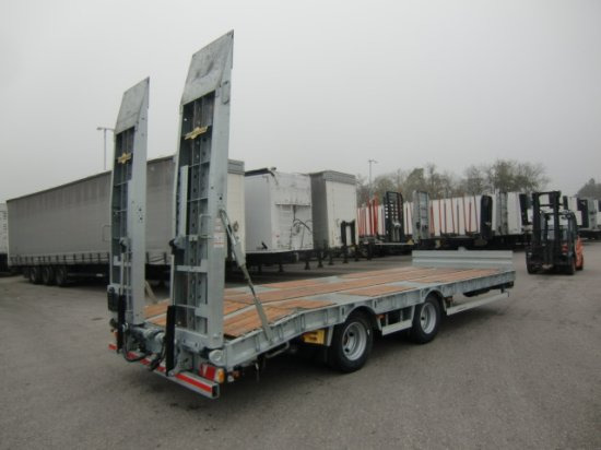 New Low loader trailer HUMBAUR HBTZ 217224 BS schräg Tandem-Tieflader Verzinkt,  SAF-Achsen,: picture 6