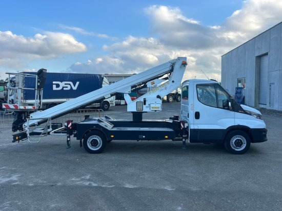 Iveco Daily 35S14, Hubarbeitsbühne Palfinger P200TXE - Truck mounted aerial platform: picture 4 Iveco Daily 35S14, Hubarbeitsbühne Palfinger P200TXE - Truck mounted aerial platform: picture 4