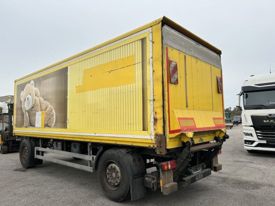 Saxas, Anhängewagen Kofferaufbau mit Hebebühne - Closed box trailer: picture 4 Saxas, Anhängewagen Kofferaufbau mit Hebebühne - Closed box trailer: picture 4