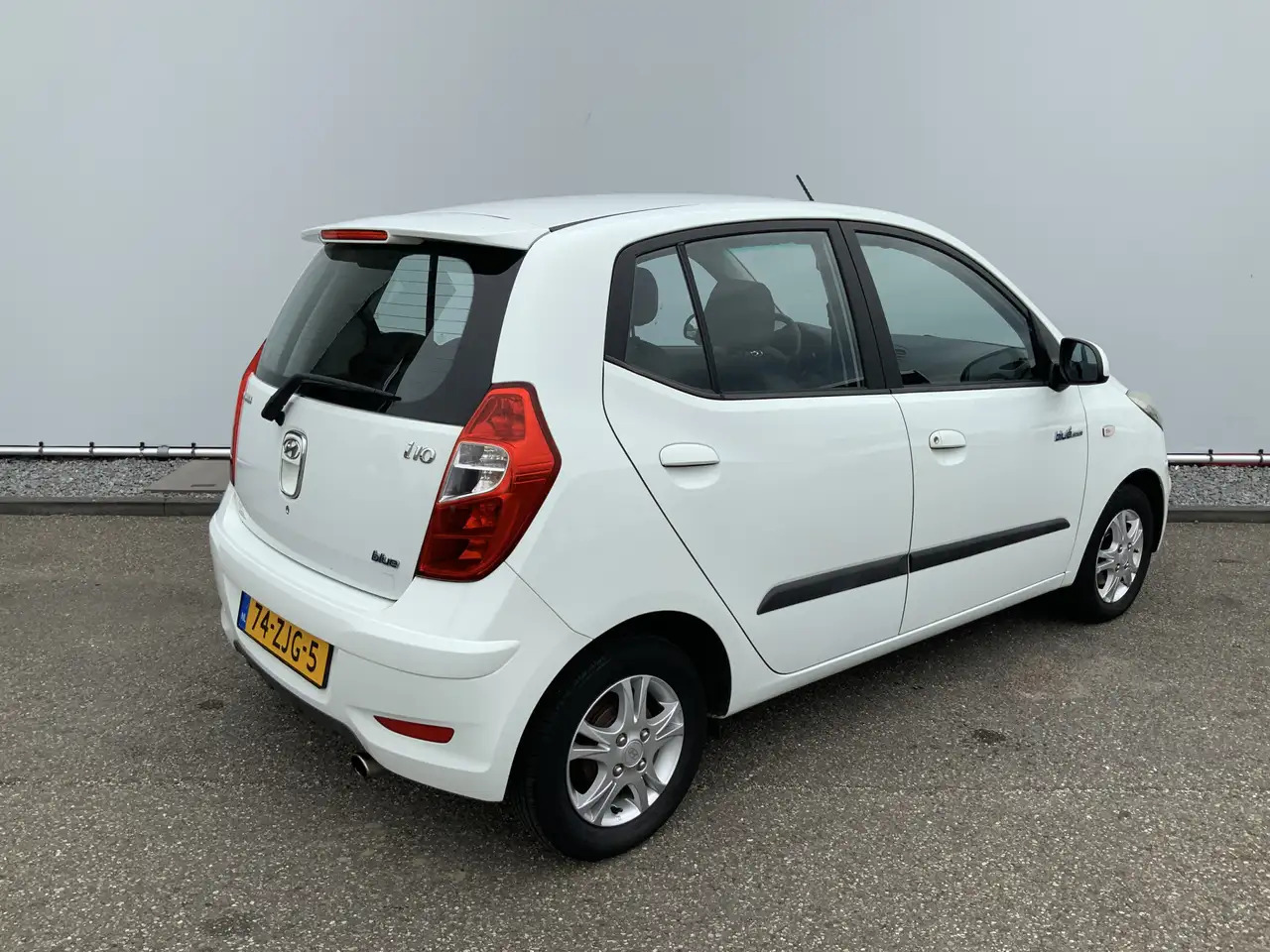 Hyundai i10 1.0 Pro 54083 KM! Airco, Lichtmetalen Wielen! - Hatchback: picture 5 Hyundai i10 1.0 Pro 54083 KM! Airco, Lichtmetalen Wielen! - Hatchback: picture 5