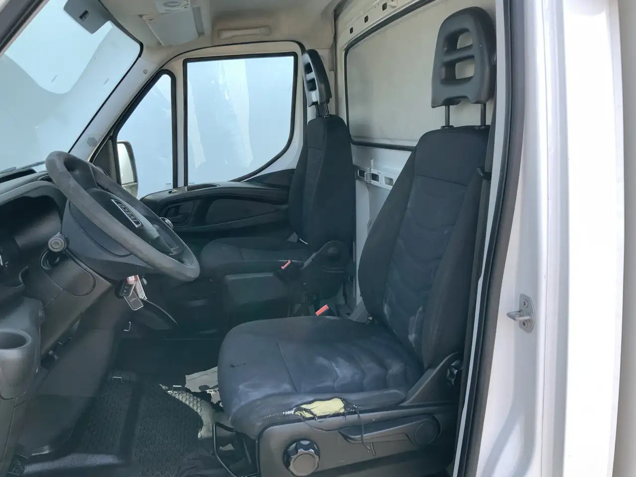 Iveco Daily 35S12 2.3 345 EURO 6 vrieswagen -40 C ijsauto Bakm - Refrigerated delivery van: picture 4 Iveco Daily 35S12 2.3 345 EURO 6 vrieswagen -40 C ijsauto Bakm - Refrigerated delivery van: picture 4
