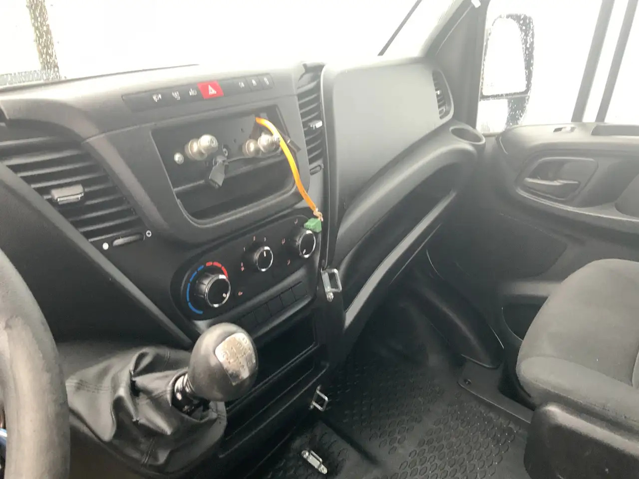 Iveco Daily 35S12 2.3 345 VriesAuto 10 deuren _40 gr onder 0, - Closed box van: picture 5 Iveco Daily 35S12 2.3 345 VriesAuto 10 deuren _40 gr onder 0, - Closed box van: picture 5