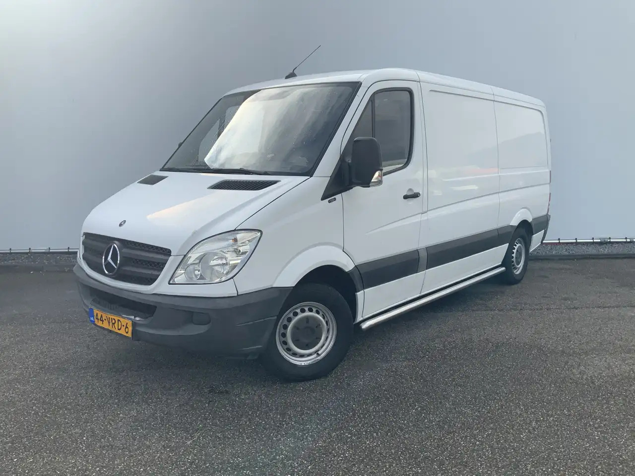 Mercedes-Benz Sprinter 211 2.2 CDI 366 L2 H1 Automaat 3 Zits Side Bar Tre - Panel van: picture 1 Mercedes-Benz Sprinter 211 2.2 CDI 366 L2 H1 Automaat 3 Zits Side Bar Tre - Panel van: picture 1