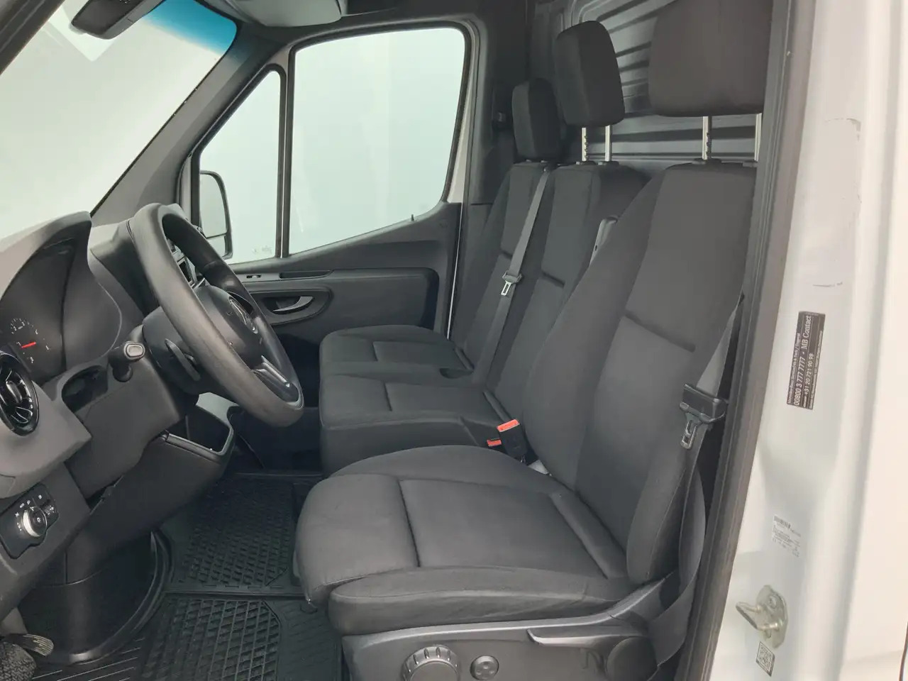 Mercedes-Benz Sprinter 311 2.2 CDI L2H2 Automaat Airco 3 Zits Imperiaal T - Panel van: picture 4 Mercedes-Benz Sprinter 311 2.2 CDI L2H2 Automaat Airco 3 Zits Imperiaal T - Panel van: picture 4