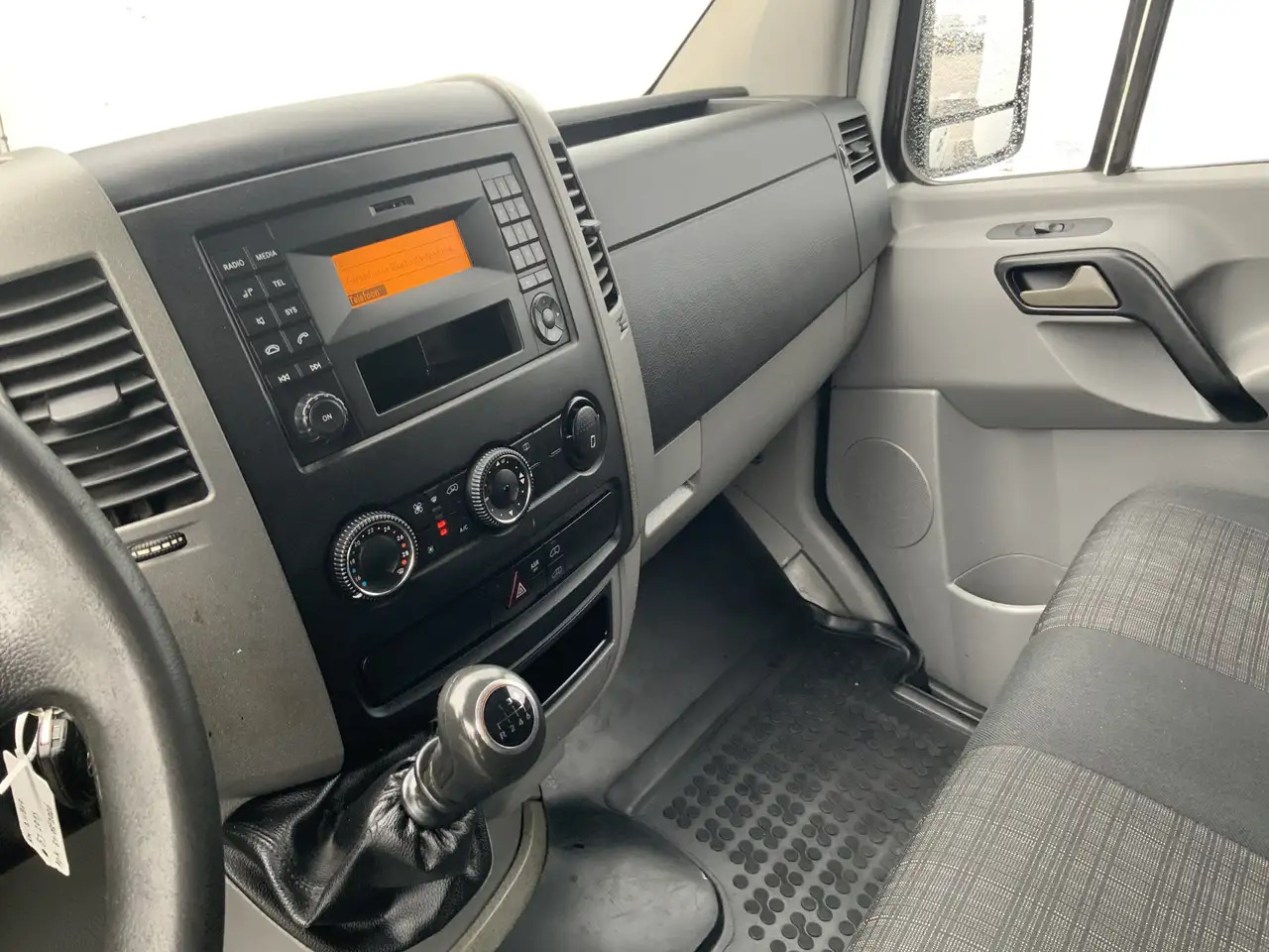 Mercedes-Benz Sprinter 313 2.2 CDI 325 L2 H2 Airco Cruise 3 Zits Trekhaak - Panel van: picture 5 Mercedes-Benz Sprinter 313 2.2 CDI 325 L2 H2 Airco Cruise 3 Zits Trekhaak - Panel van: picture 5